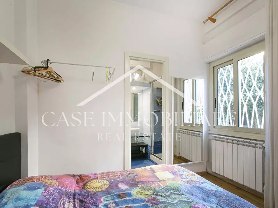 Immagine 10 di Appartamento in vendita  a Roma