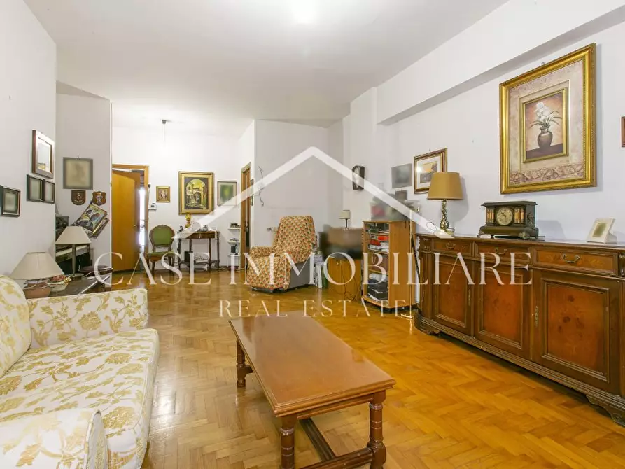 Immagine 5 di Appartamento in vendita  370 a Roma