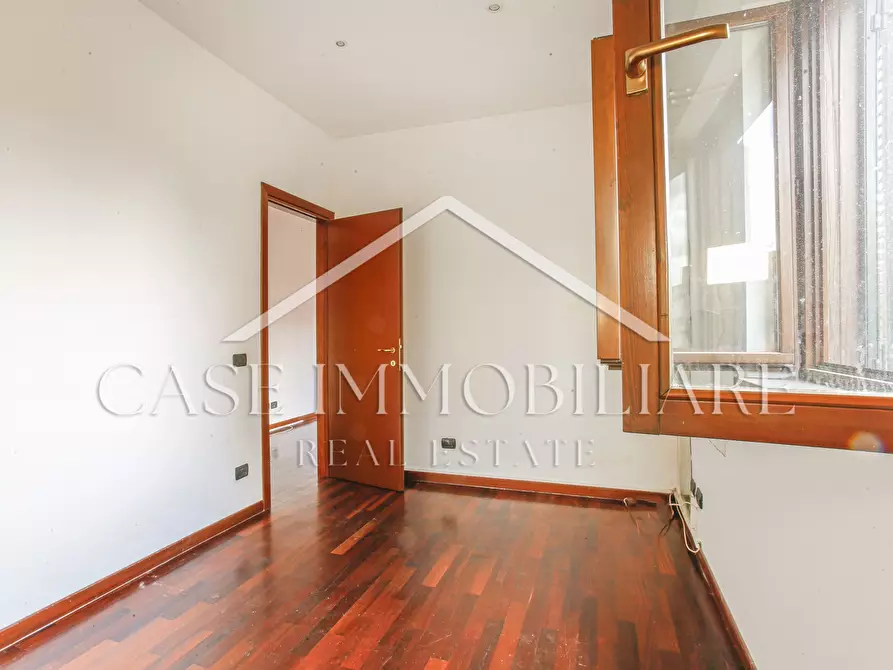 Immagine 3 di Appartamento in vendita  a Roma