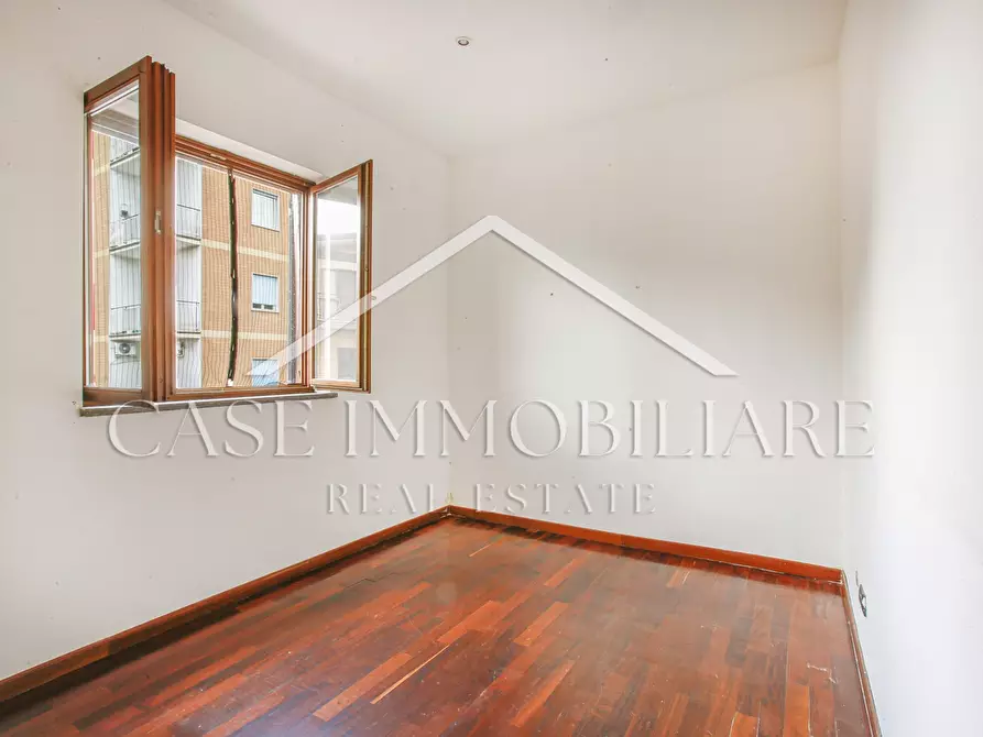 Immagine 4 di Appartamento in vendita  a Roma