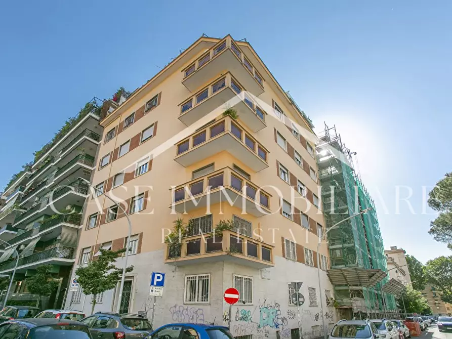 Immagine 2 di Appartamento in vendita  a Roma