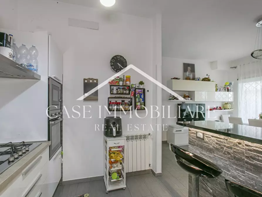 Immagine 8 di Appartamento in vendita  a Roma