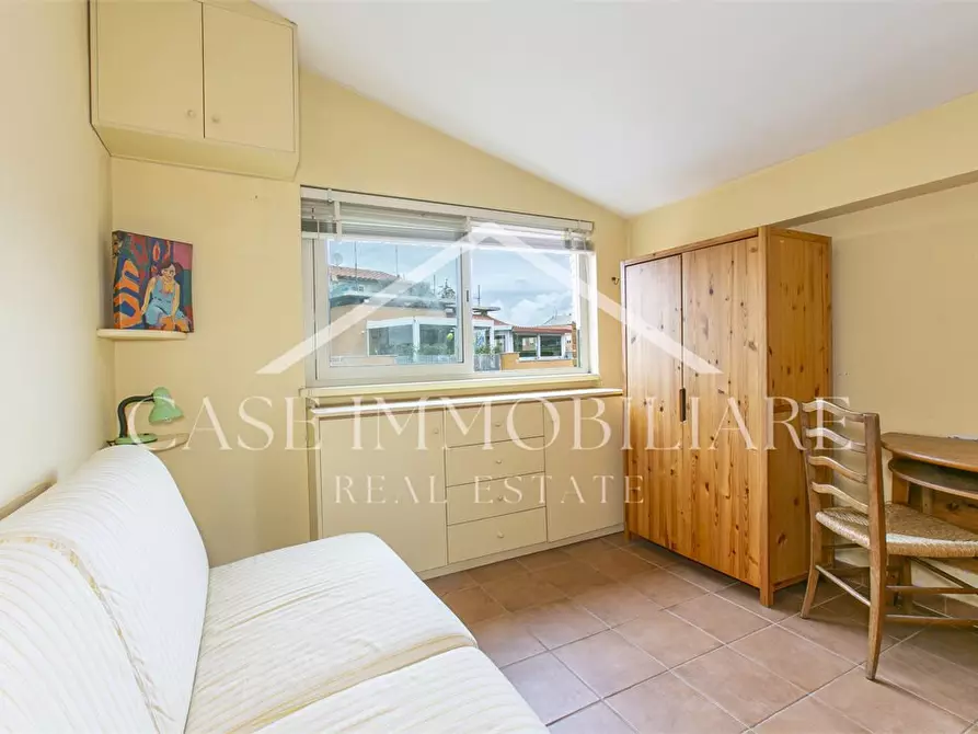 Immagine 4 di Appartamento in vendita  a Roma