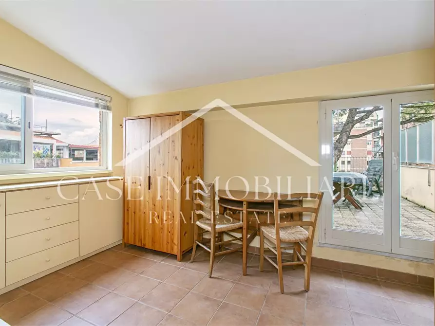 Immagine 8 di Appartamento in vendita  a Roma