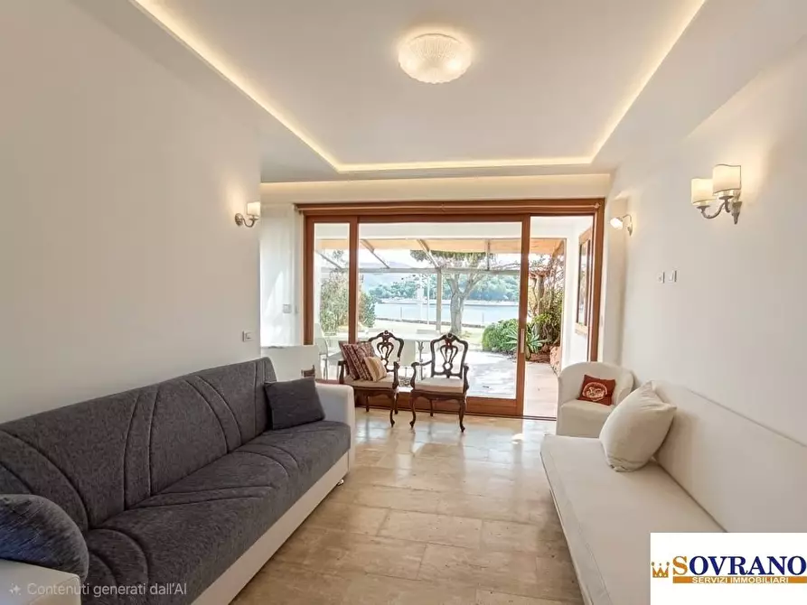 Immagine 3 di Appartamento in vendita  a Arzachena