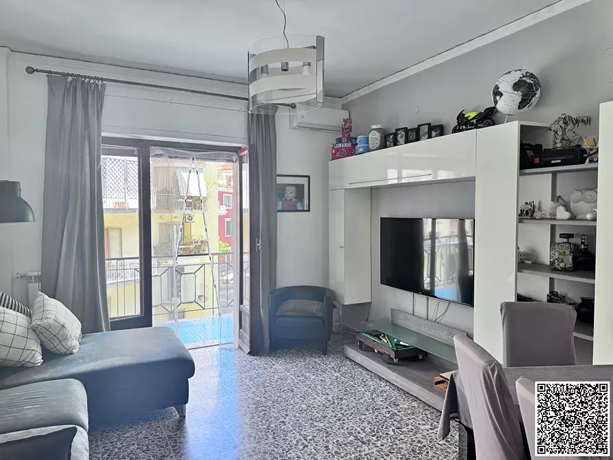 Immagine 1 di Appartamento in vendita  a Napoli