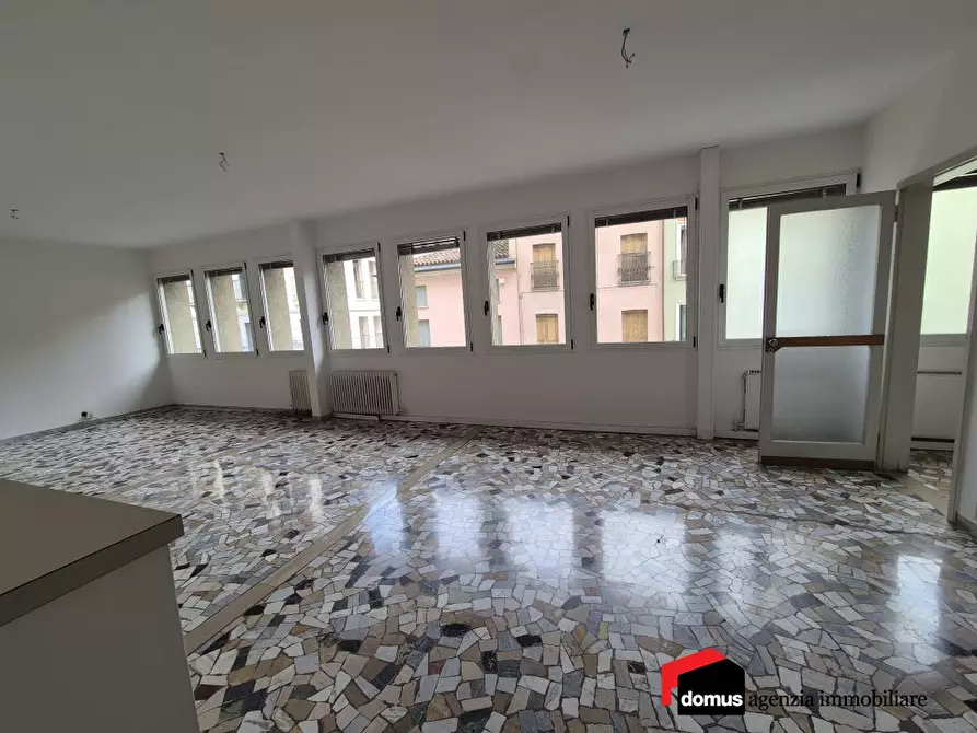Immagine 3 di Appartamento in vendita  a Thiene