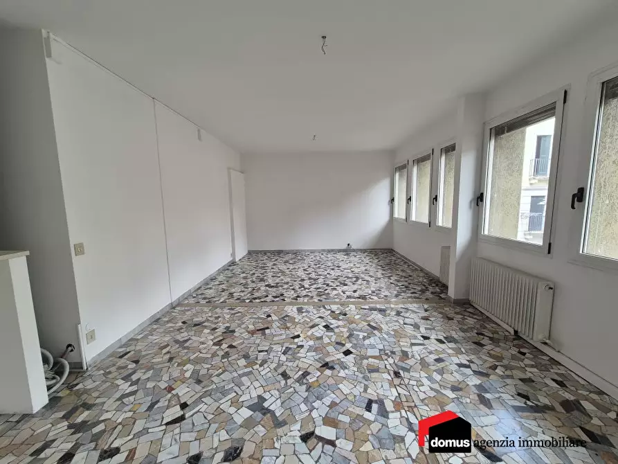 Immagine 5 di Appartamento in vendita  a Thiene