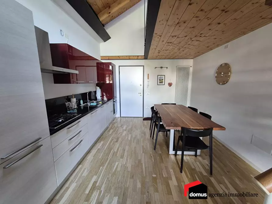 Immagine 3 di Appartamento in vendita  a Tonezza Del Cimone