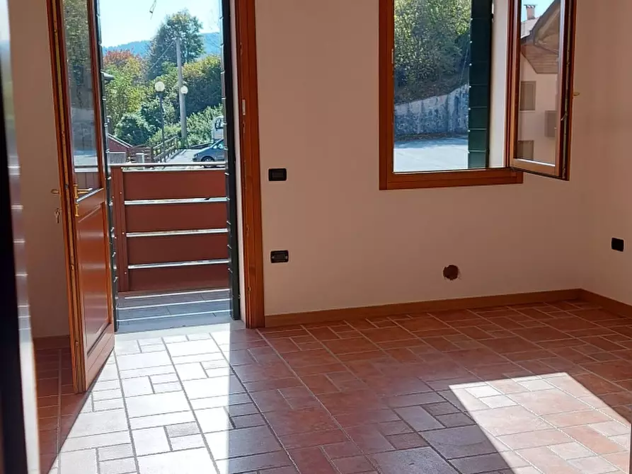 Immagine 5 di Appartamento in vendita  a Tonezza Del Cimone