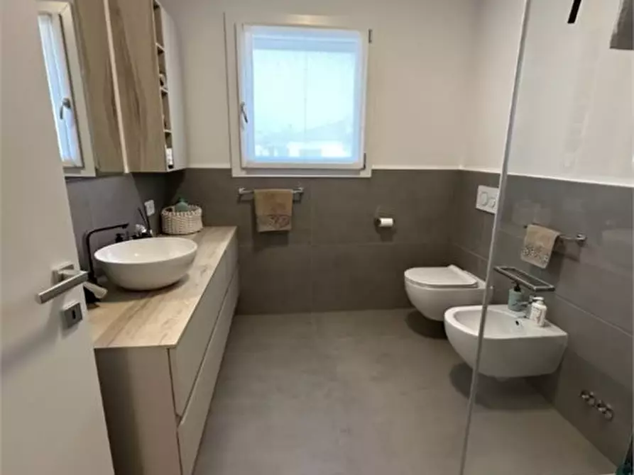 Immagine 2 di Appartamento in vendita  a Thiene