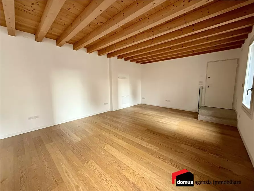 Immagine 8 di Appartamento in vendita  a Thiene