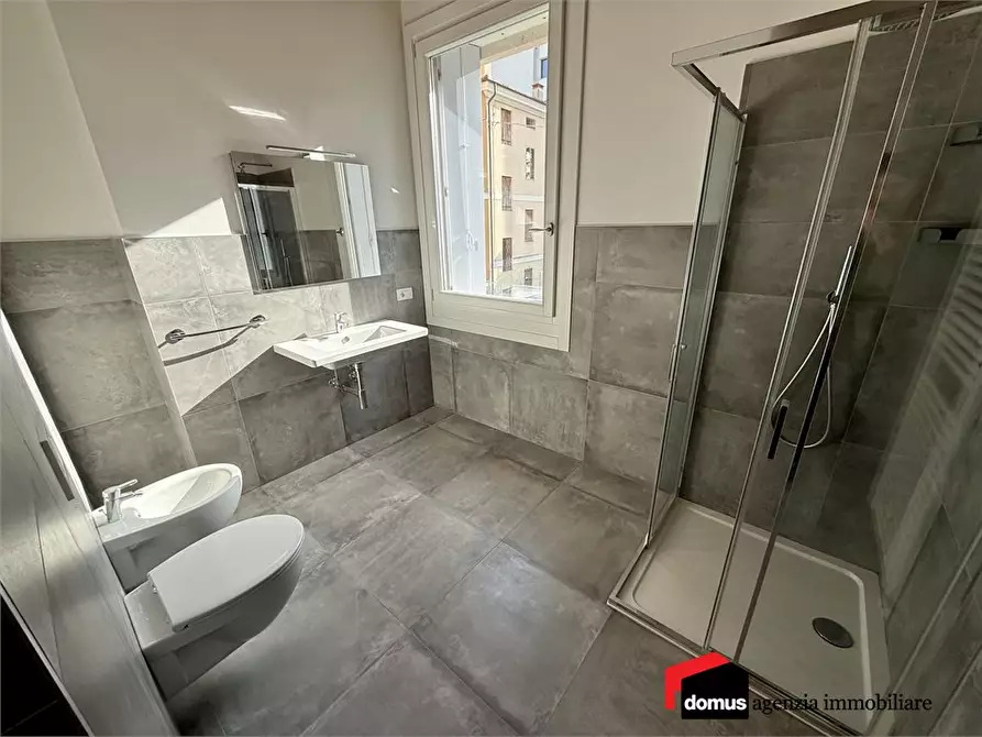 Immagine 10 di Appartamento in vendita  a Thiene