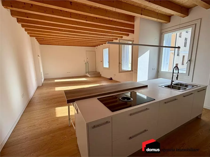 Immagine 7 di Appartamento in vendita  a Thiene