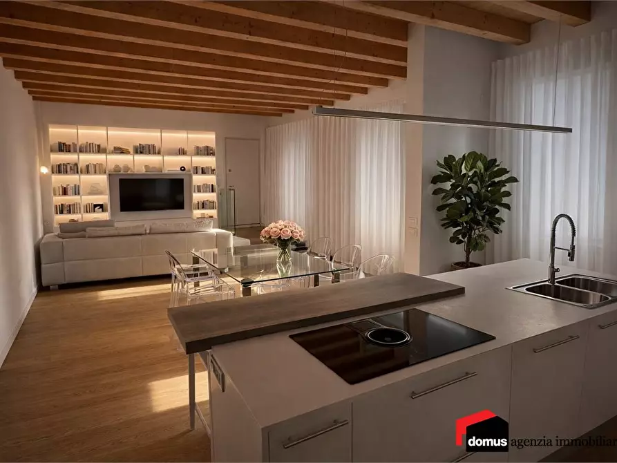 Immagine 2 di Appartamento in vendita  a Thiene