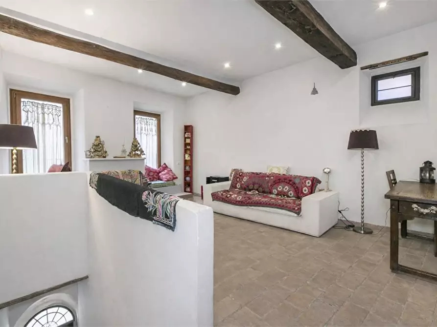 Immagine 4 di Appartamento in vendita  a Sutri