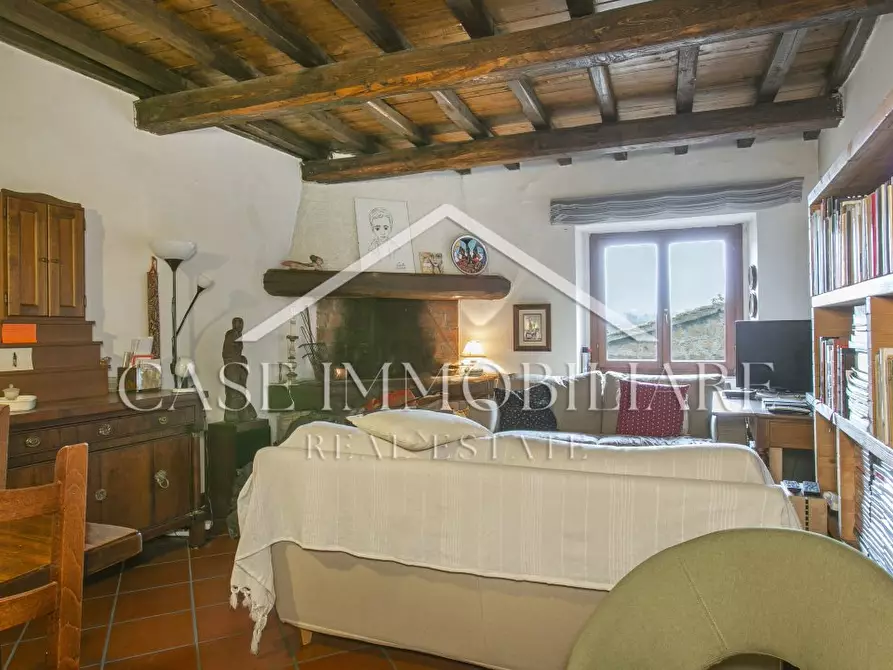 Immagine 10 di Casa semindipendente in vendita  a Sutri