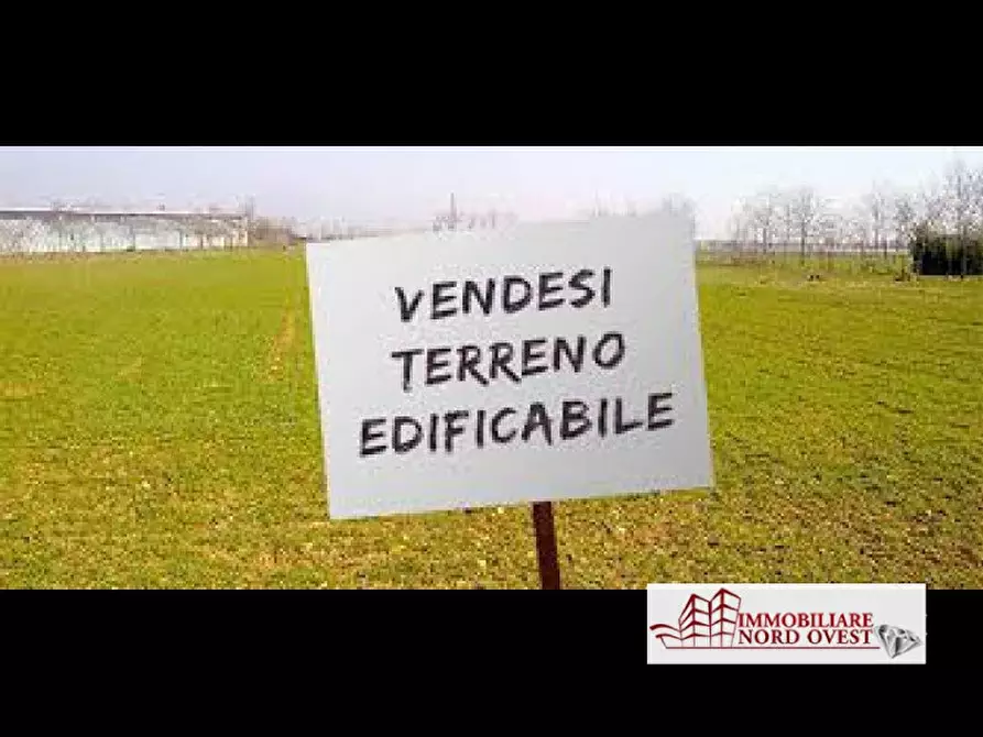 Immagine 1 di Terreno edificabile in vendita  snc a Cornaredo