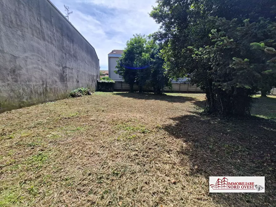 Immagine 2 di Terreno edificabile in vendita  snc a Legnano