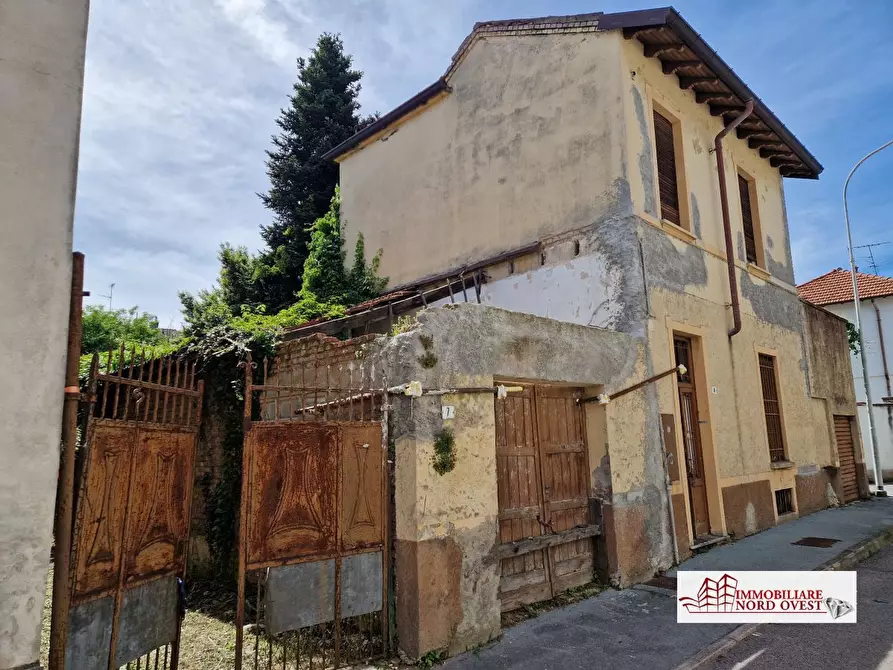 Immagine 5 di Terreno edificabile in vendita  snc a Legnano