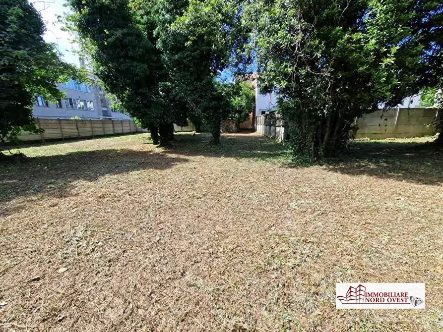 Immagine 4 di Terreno edificabile in vendita  snc a Legnano