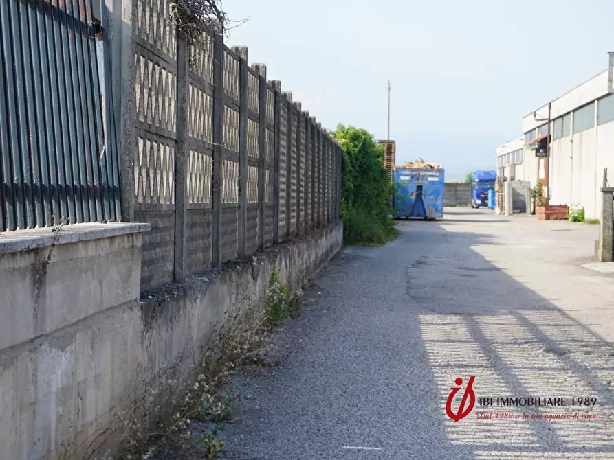 Immagine 4 di Capannone industriale in vendita  38 o a Castel D'azzano