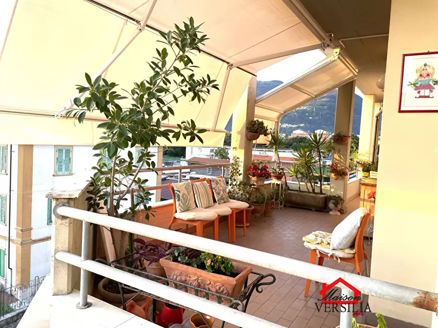 Immagine 1 di Attico in vendita  113 a Massa