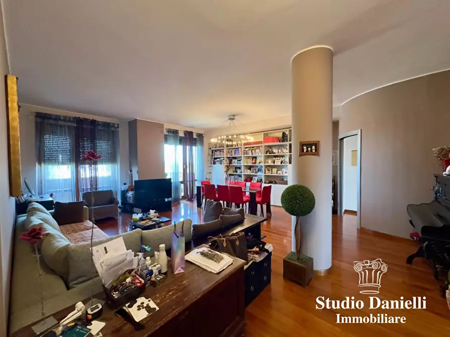 Immagine 3 di Attico in vendita  34 a Monza