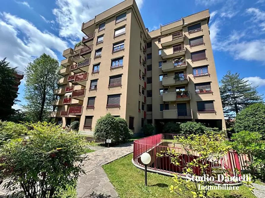 Immagine 1 di Attico in vendita  34 a Monza