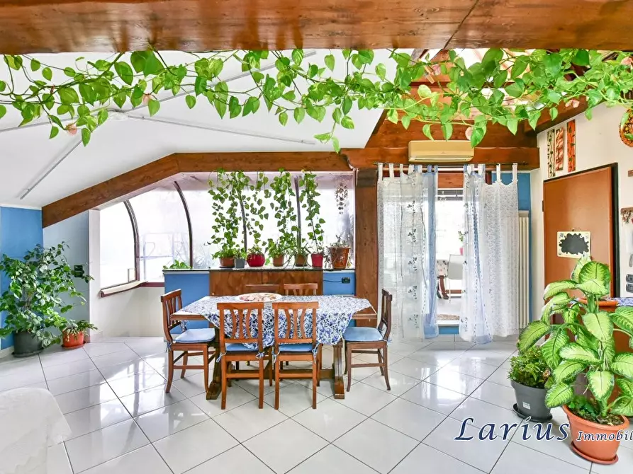 Immagine 6 di Attico in vendita  a Erba