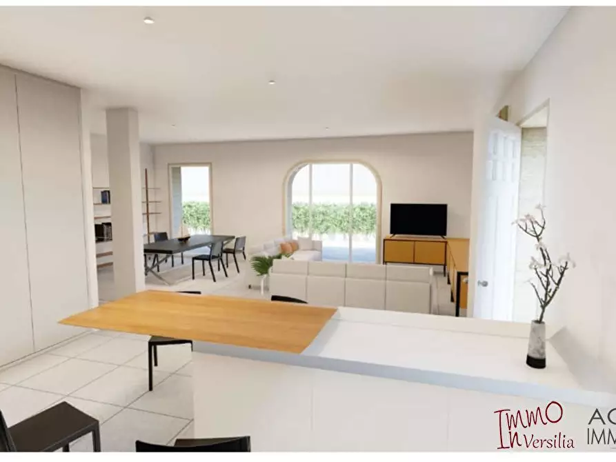 Immagine 1 di Appartamento in vendita  a Viareggio