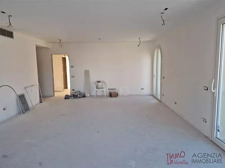 Immagine 5 di Appartamento in vendita  a Viareggio