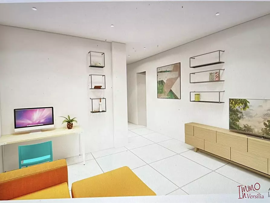 Immagine 4 di Appartamento in vendita  a Viareggio