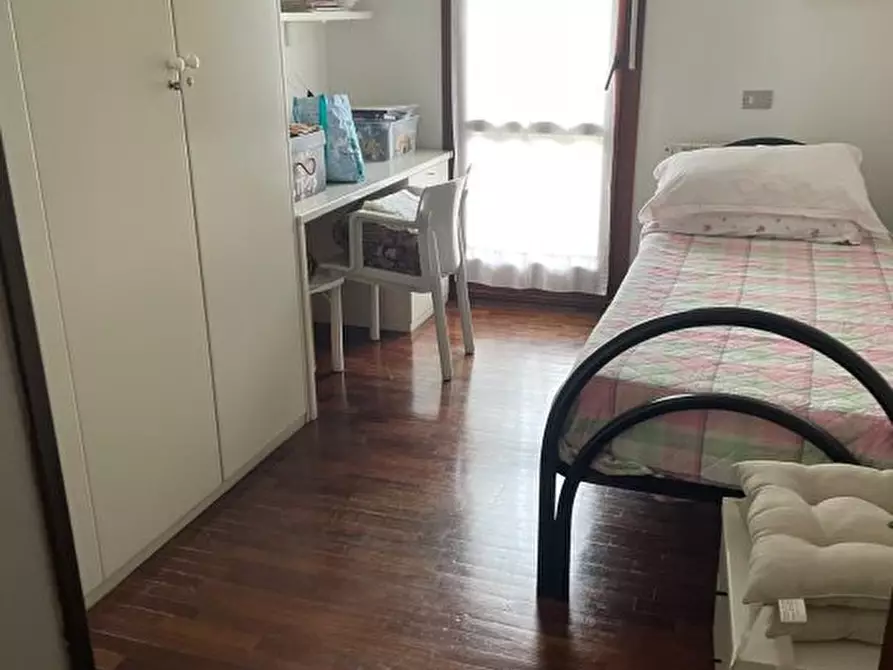 Immagine 6 di Attico in vendita  23 a Carrara