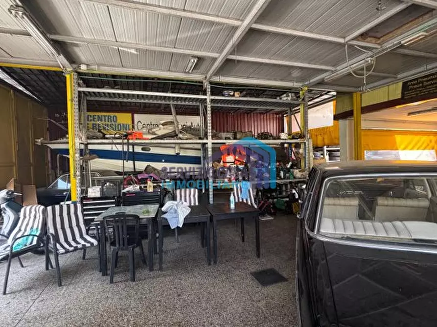 Immagine 7 di Negozio in vendita  a Taormina