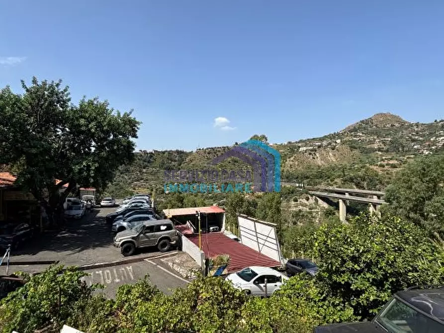 Immagine 3 di Negozio in vendita  a Taormina