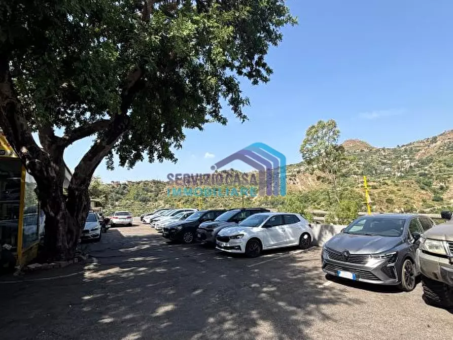 Immagine 5 di Negozio in vendita  a Taormina