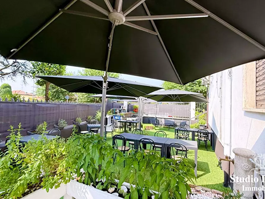 Immagine 7 di Licenza in vendita  a Carate Brianza