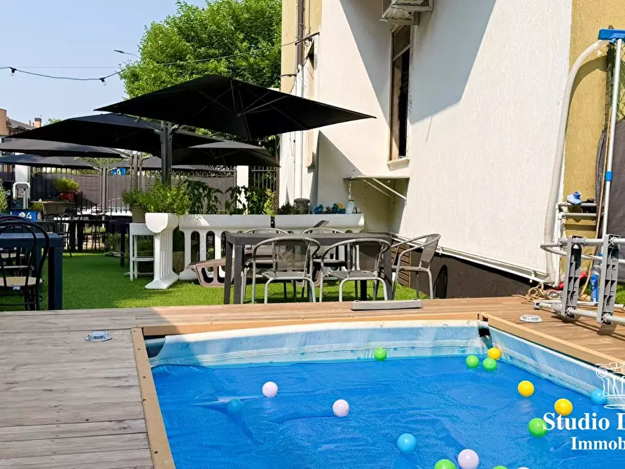 Immagine 8 di Licenza in vendita  a Carate Brianza