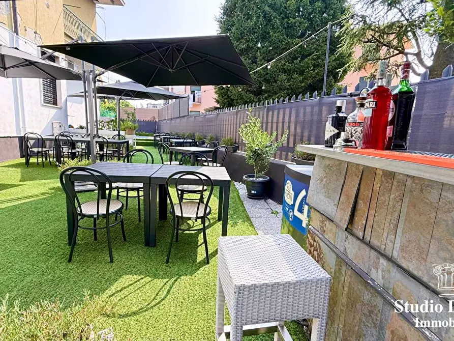 Immagine 1 di Licenza in vendita  a Carate Brianza