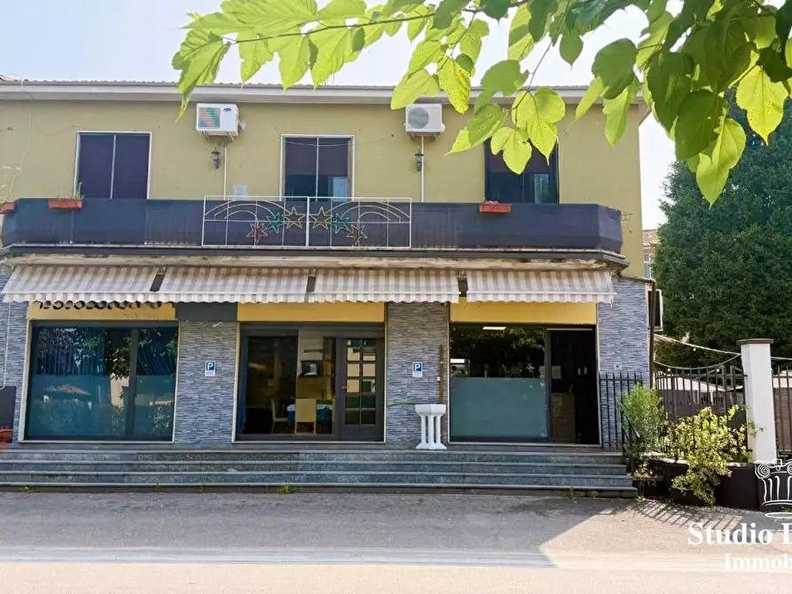 Immagine 2 di Licenza in vendita  a Carate Brianza