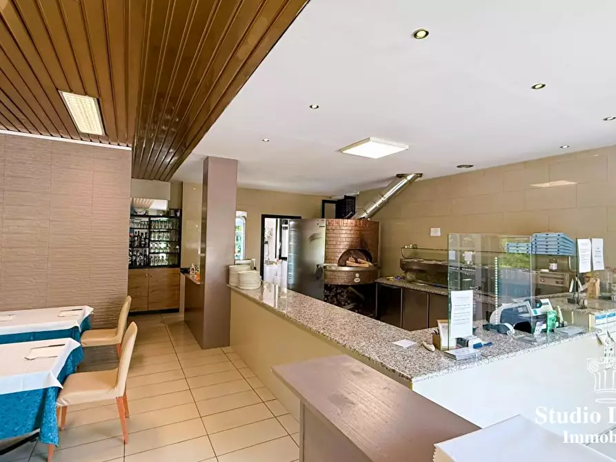 Immagine 4 di Licenza in vendita  a Carate Brianza