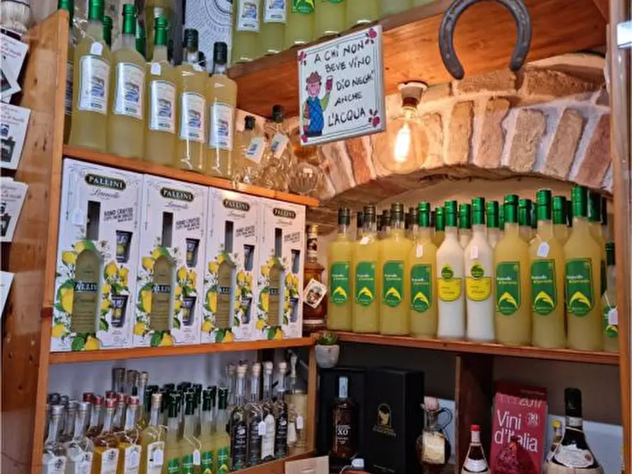 Immagine 4 di Licenza in vendita  a San Gimignano