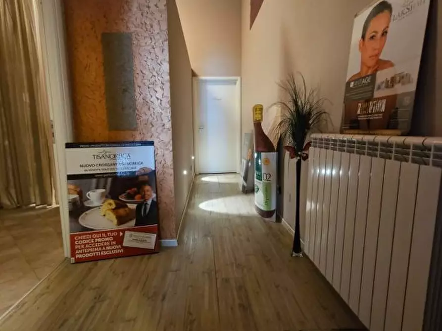 Immagine 3 di Licenza in vendita  a Colle Di Val D'elsa