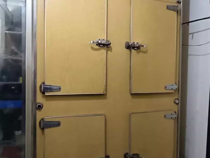 Immagine 5 di Licenza in vendita  a Messina