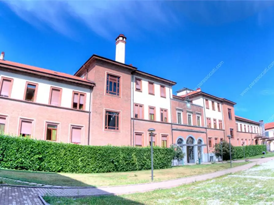 Immagine 3 di Licenza in vendita  a Milano