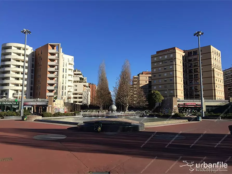 Immagine 2 di Licenza in vendita  a Milano