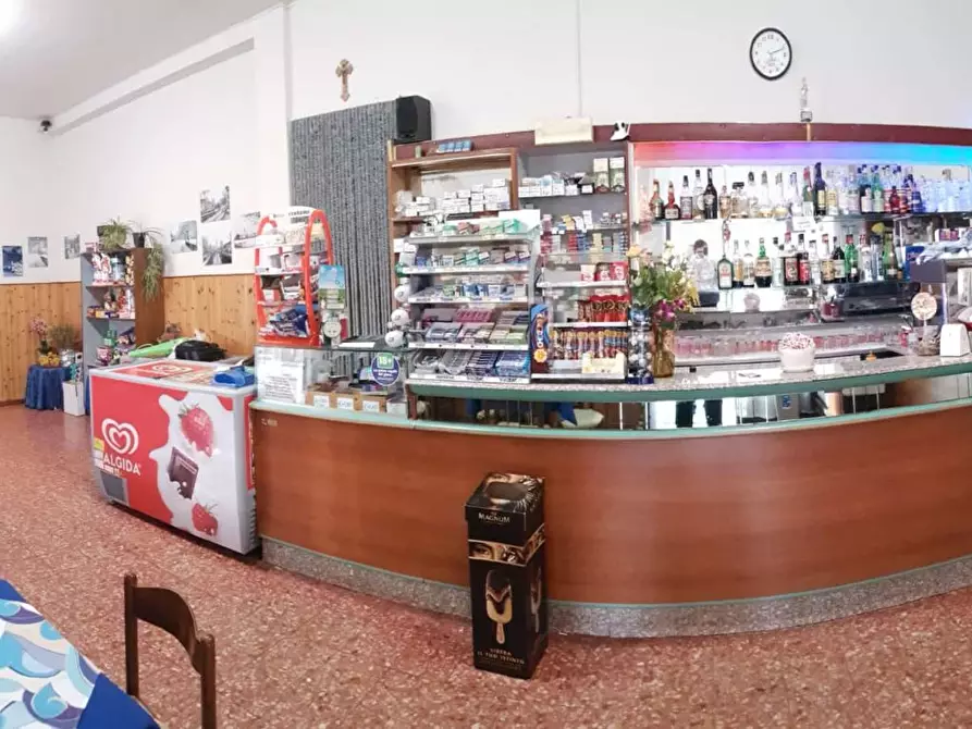 Immagine 3 di Negozio in vendita  a Melzo