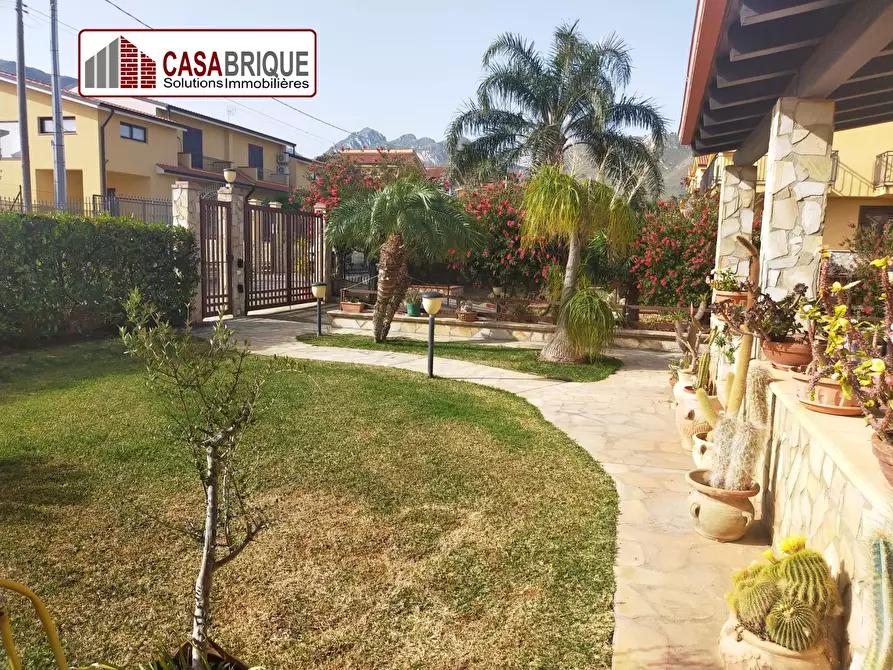 Immagine 2 di Villa in vendita  9 a Altavilla Milicia