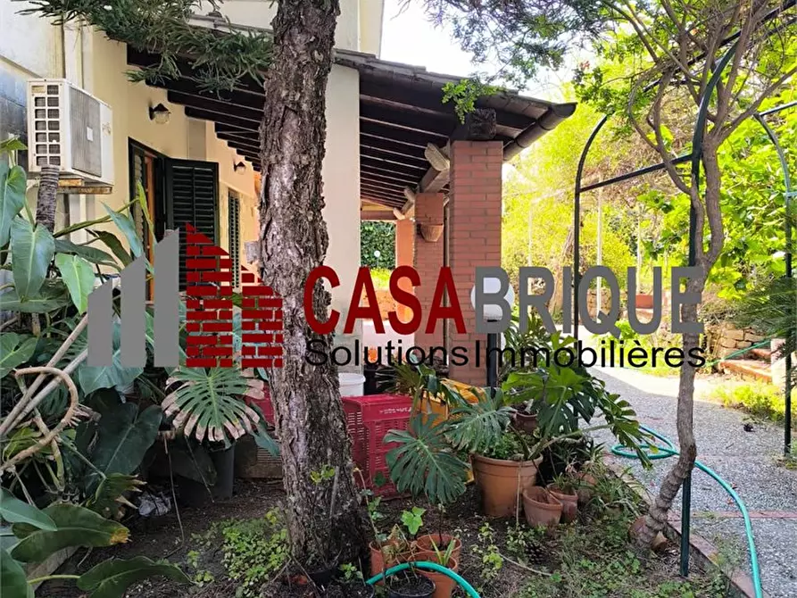 Immagine 1 di Villa in vendita  3 a Casteldaccia